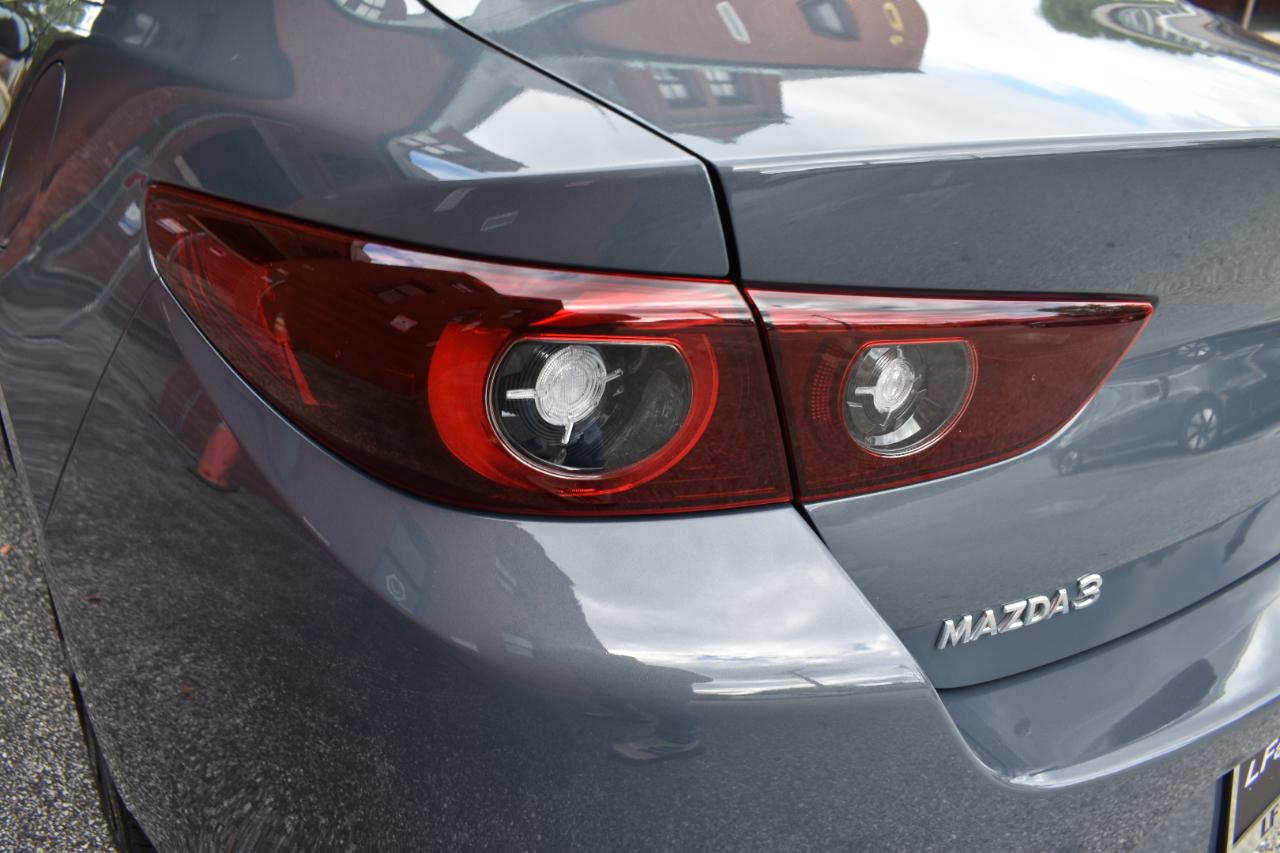 Mazda Mazda3 Sedan Carbon Edition FWD 2022