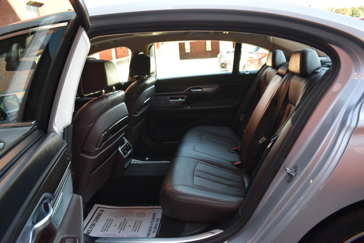 BMW 7 Series 740i xDrive Sedan 2019
