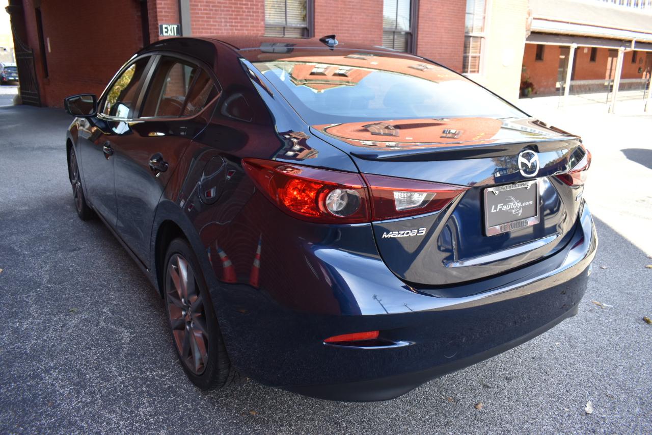 Mazda Mazda3 4-Door Touring Auto 2018