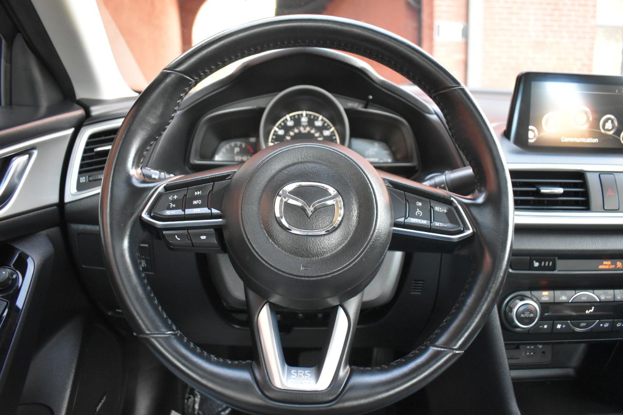 Mazda Mazda3 4-Door Touring Auto 2018