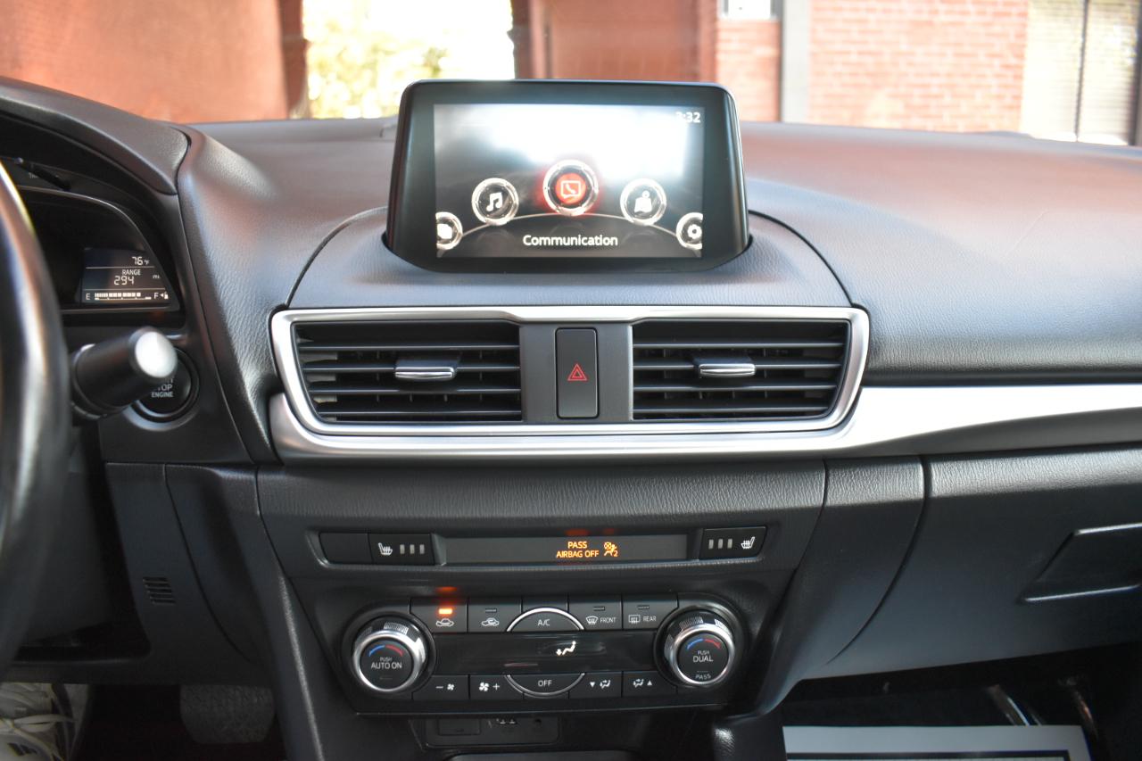 Mazda Mazda3 4-Door Touring Auto 2018