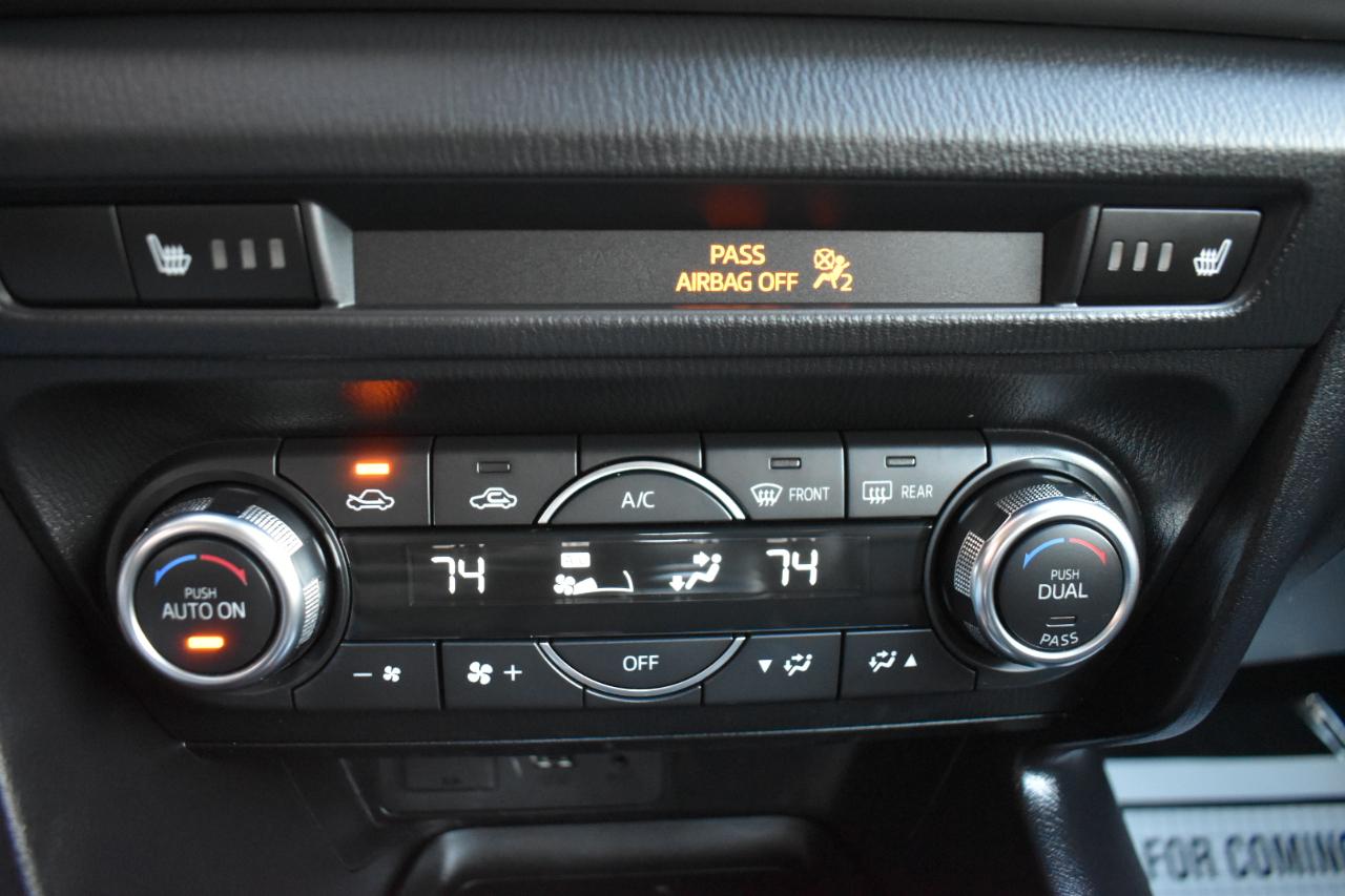 Mazda Mazda3 4-Door Touring Auto 2018