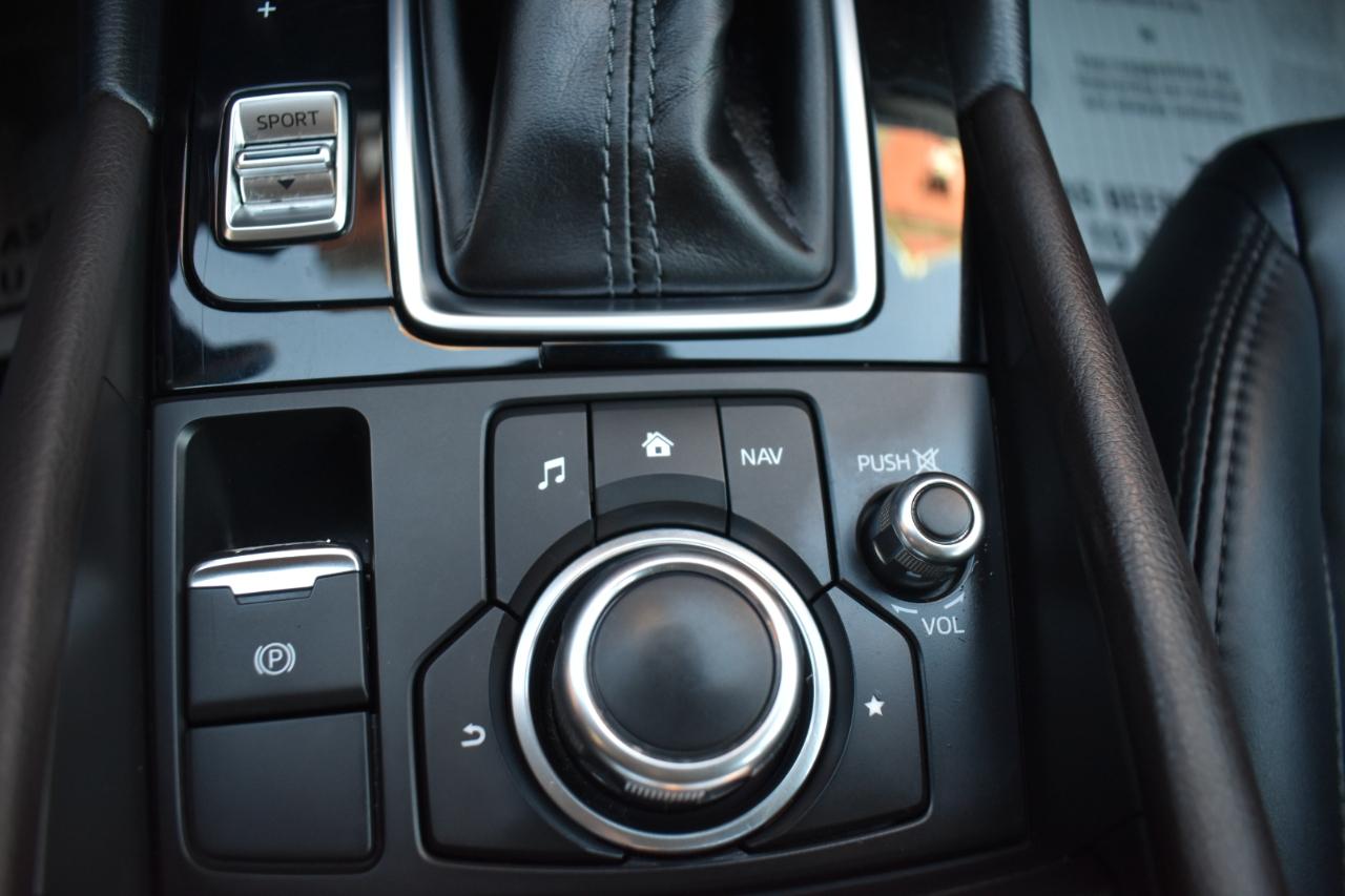 Mazda Mazda3 4-Door Touring Auto 2018