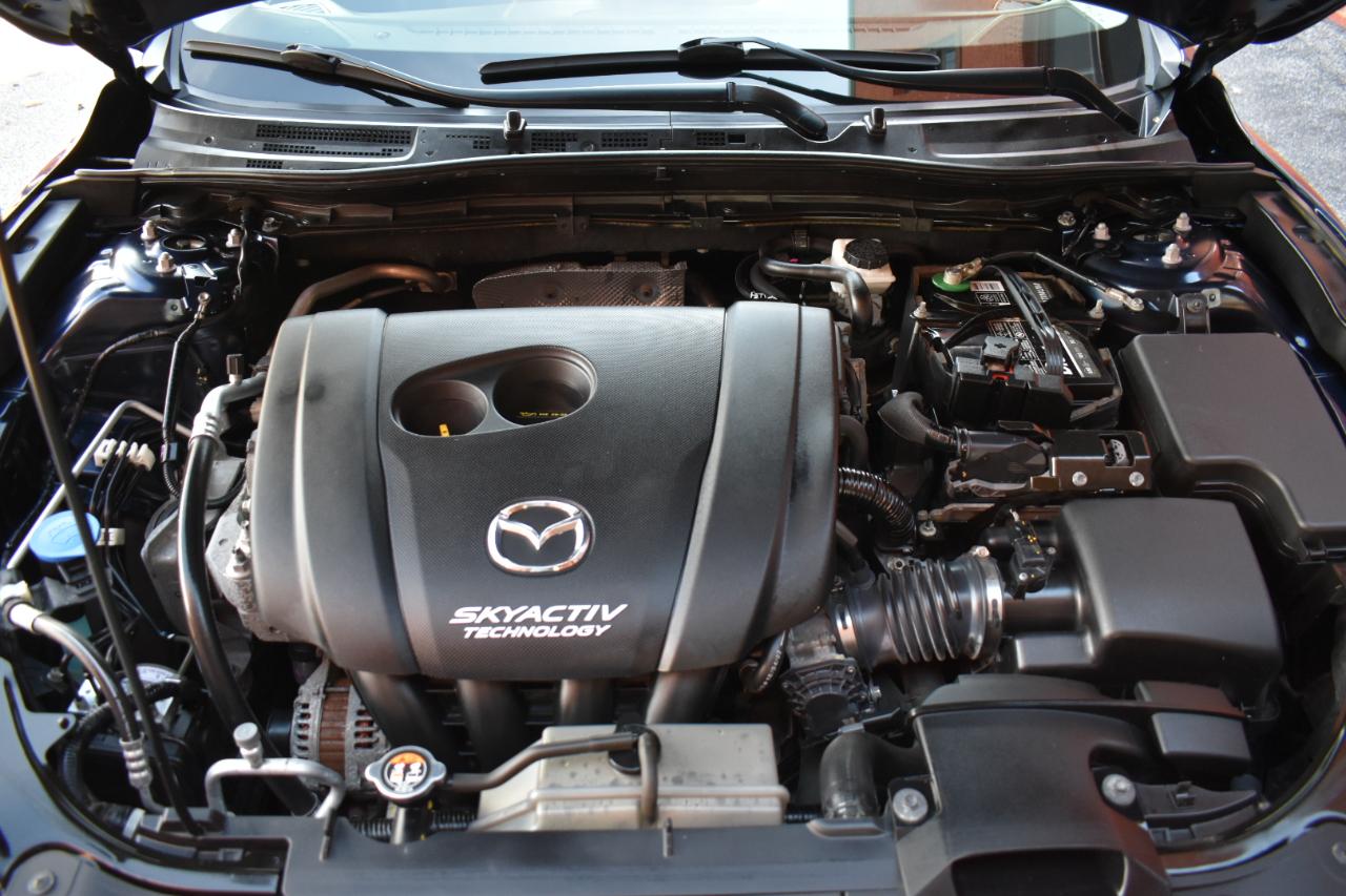 Mazda Mazda3 4-Door Touring Auto 2018