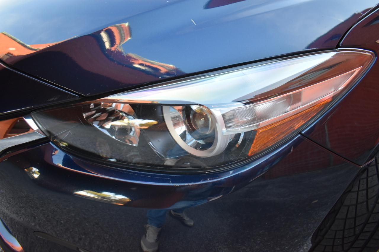 Mazda Mazda3 4-Door Touring Auto 2018
