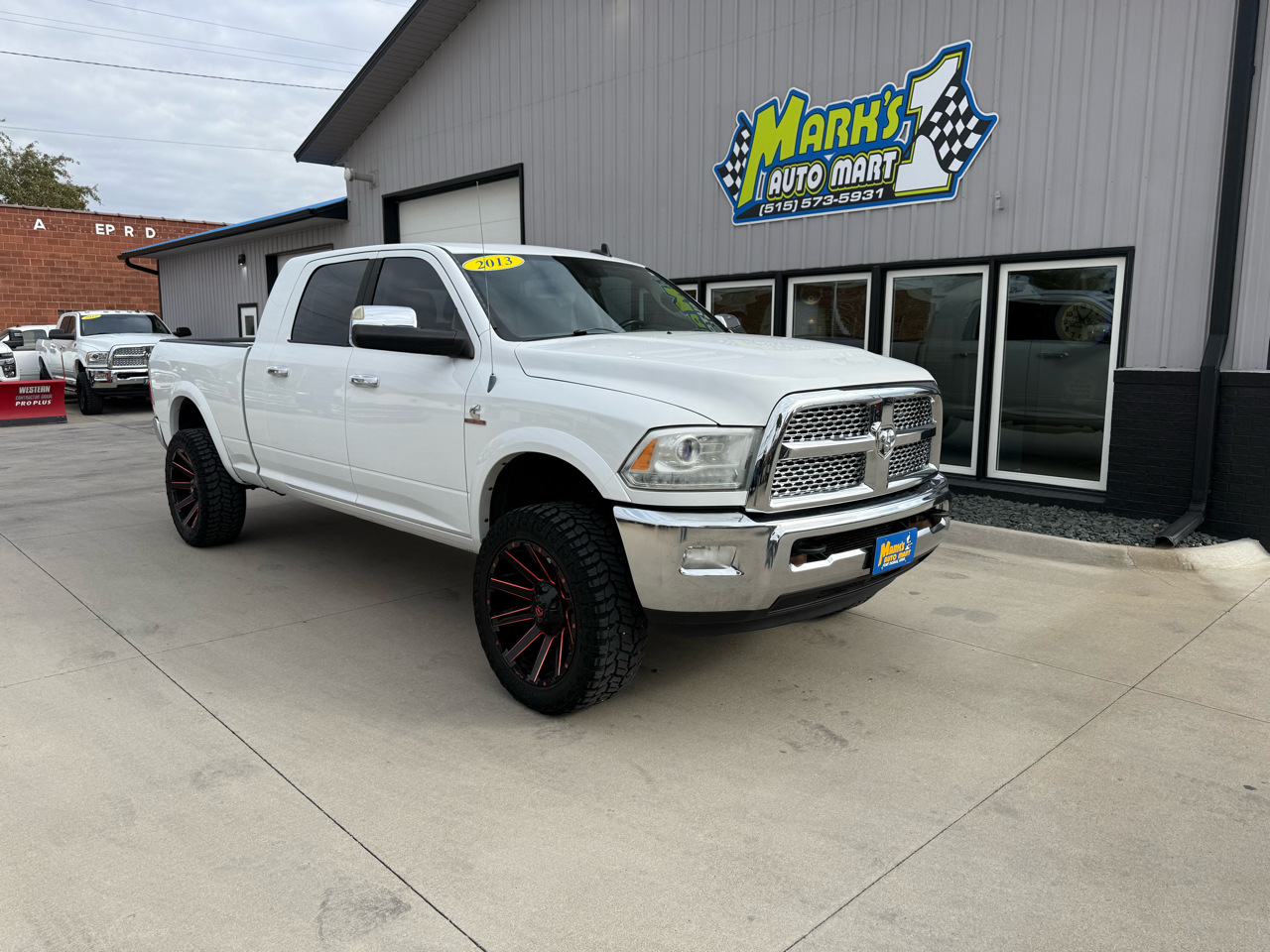 2013 RAM 2500 4WD Mega Cab 160.5" Laramie
