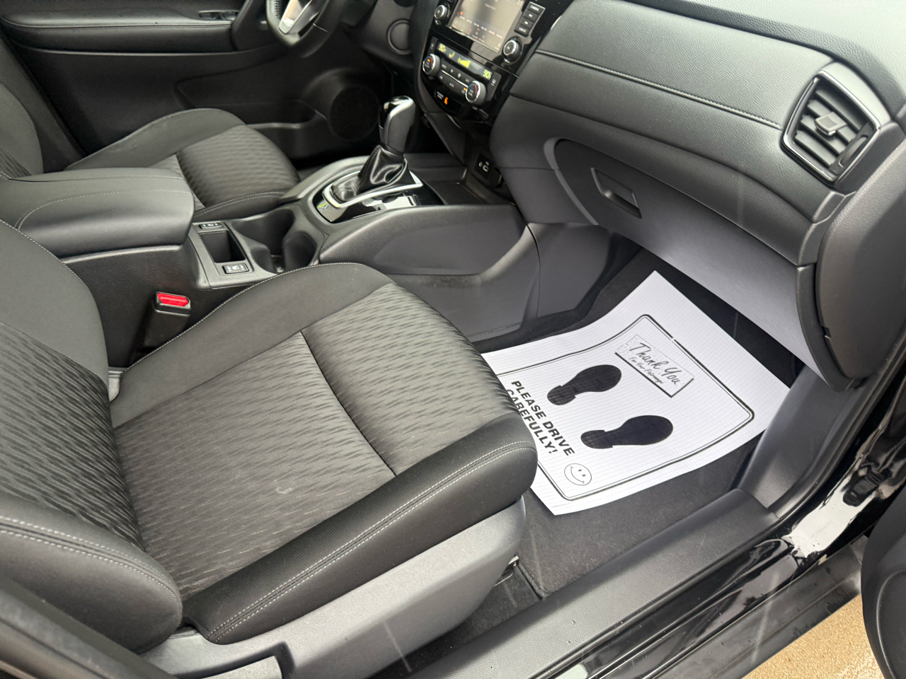 Nissan Rogue AWD SV 2020 Nissan Rogue AWD SV 2020