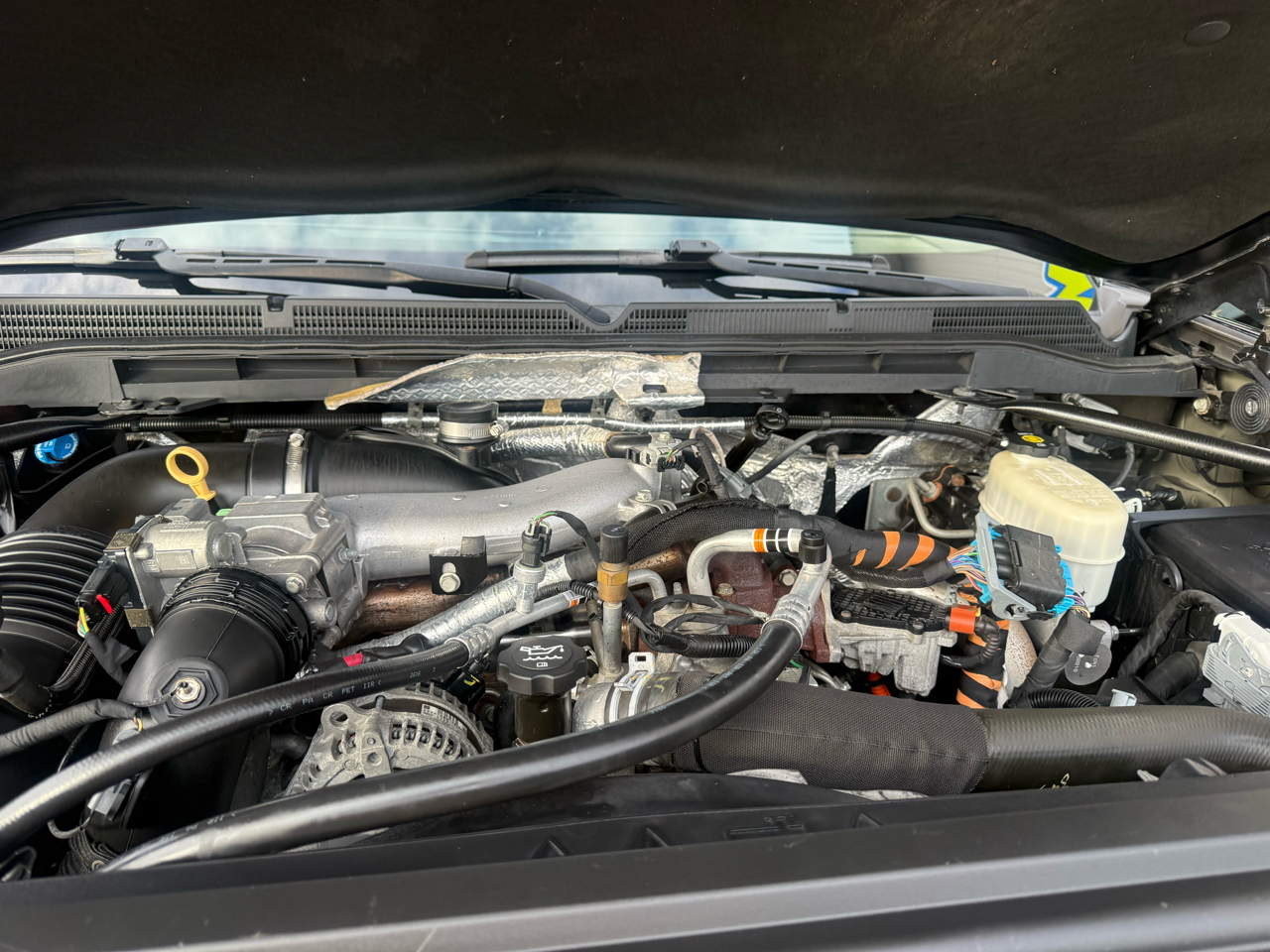 GMC Sierra 3500HD 4WD Crew Cab 153.7" Denali 2016 GMC Sierra 3500HD 4WD Crew Cab 153.7" Denali 2016