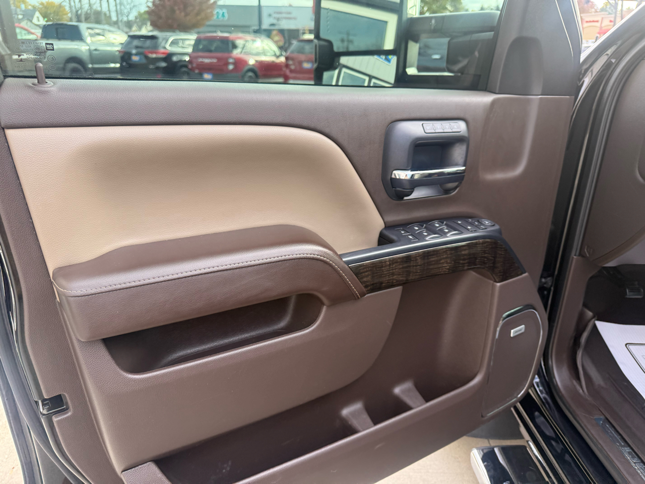 GMC Sierra 3500HD 4WD Crew Cab 153.7" Denali 2016 GMC Sierra 3500HD 4WD Crew Cab 153.7" Denali 2016