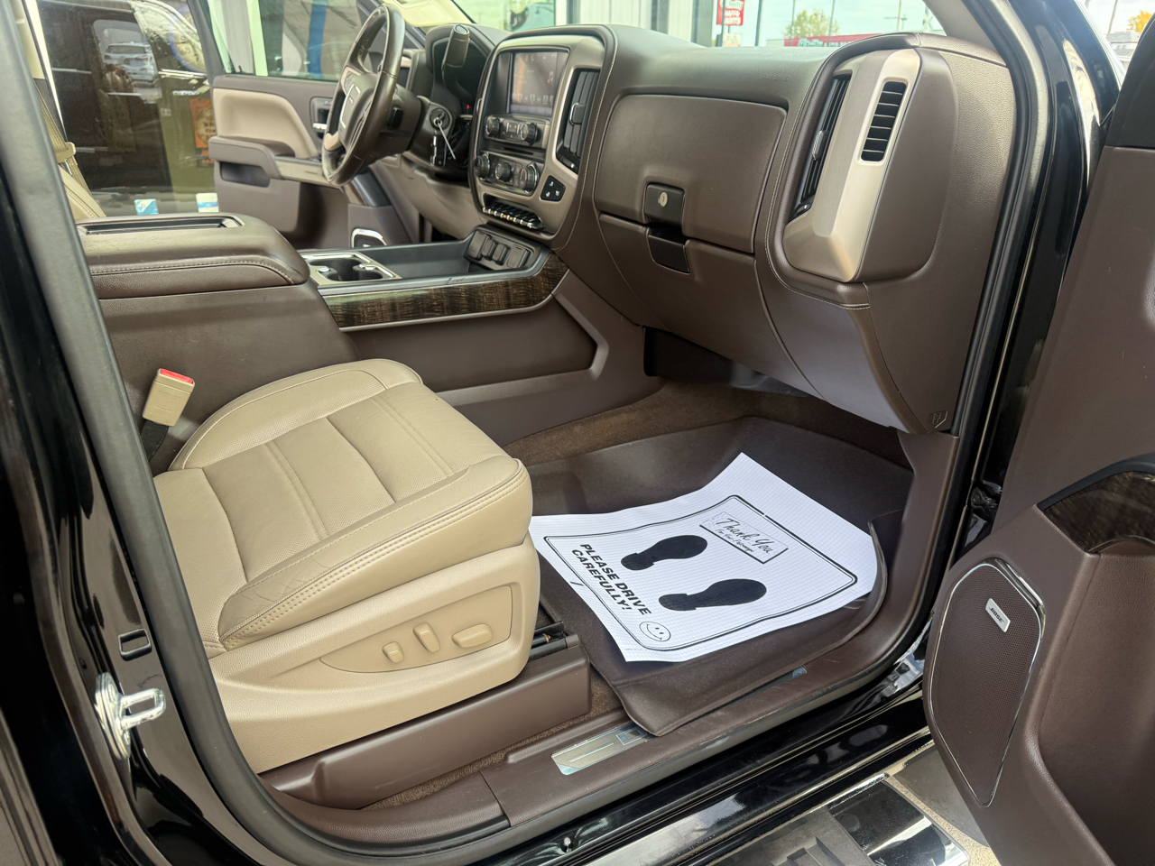 GMC Sierra 3500HD 4WD Crew Cab 153.7" Denali 2016 GMC Sierra 3500HD 4WD Crew Cab 153.7" Denali 2016