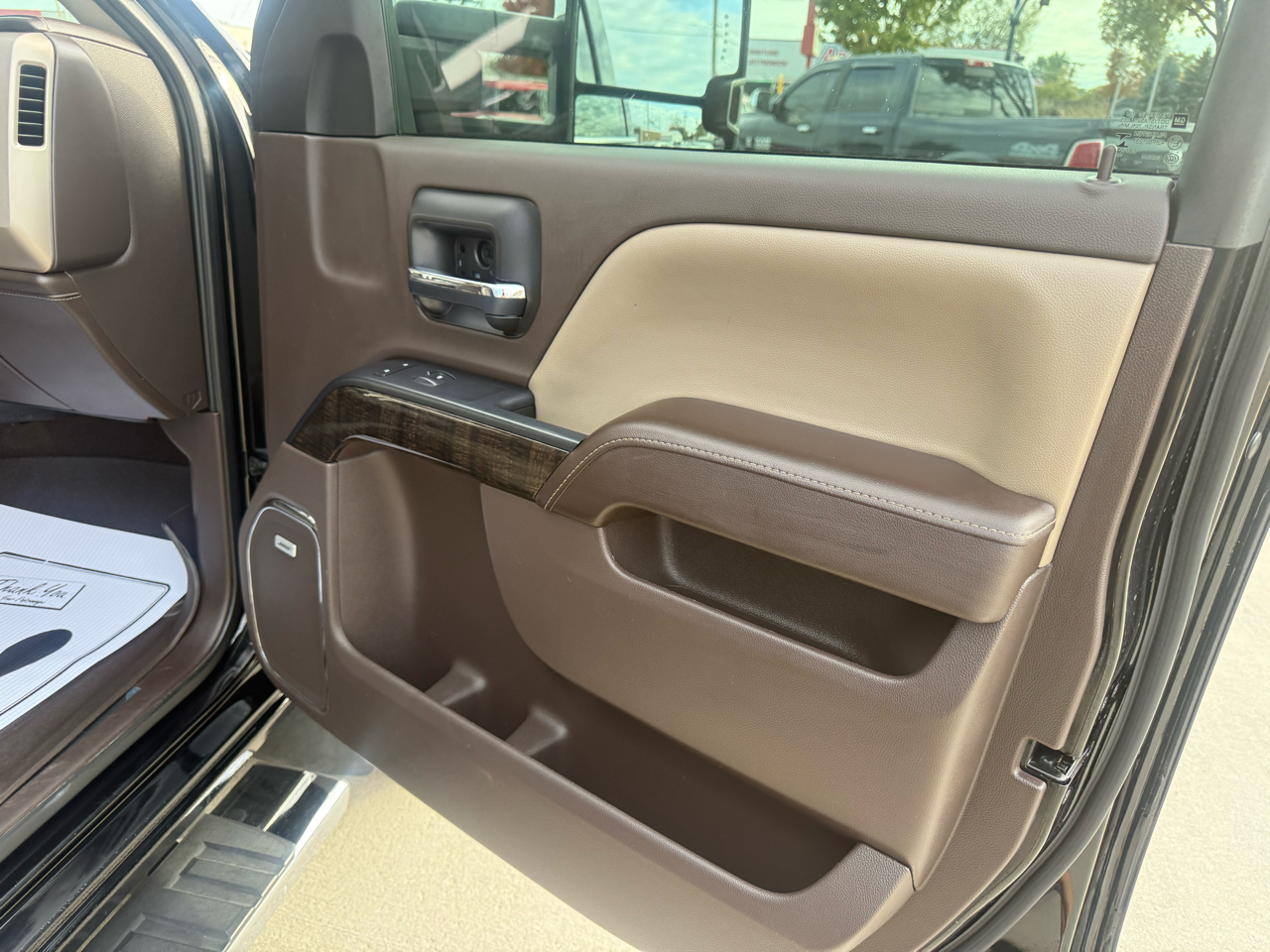 GMC Sierra 3500HD 4WD Crew Cab 153.7" Denali 2016 GMC Sierra 3500HD 4WD Crew Cab 153.7" Denali 2016