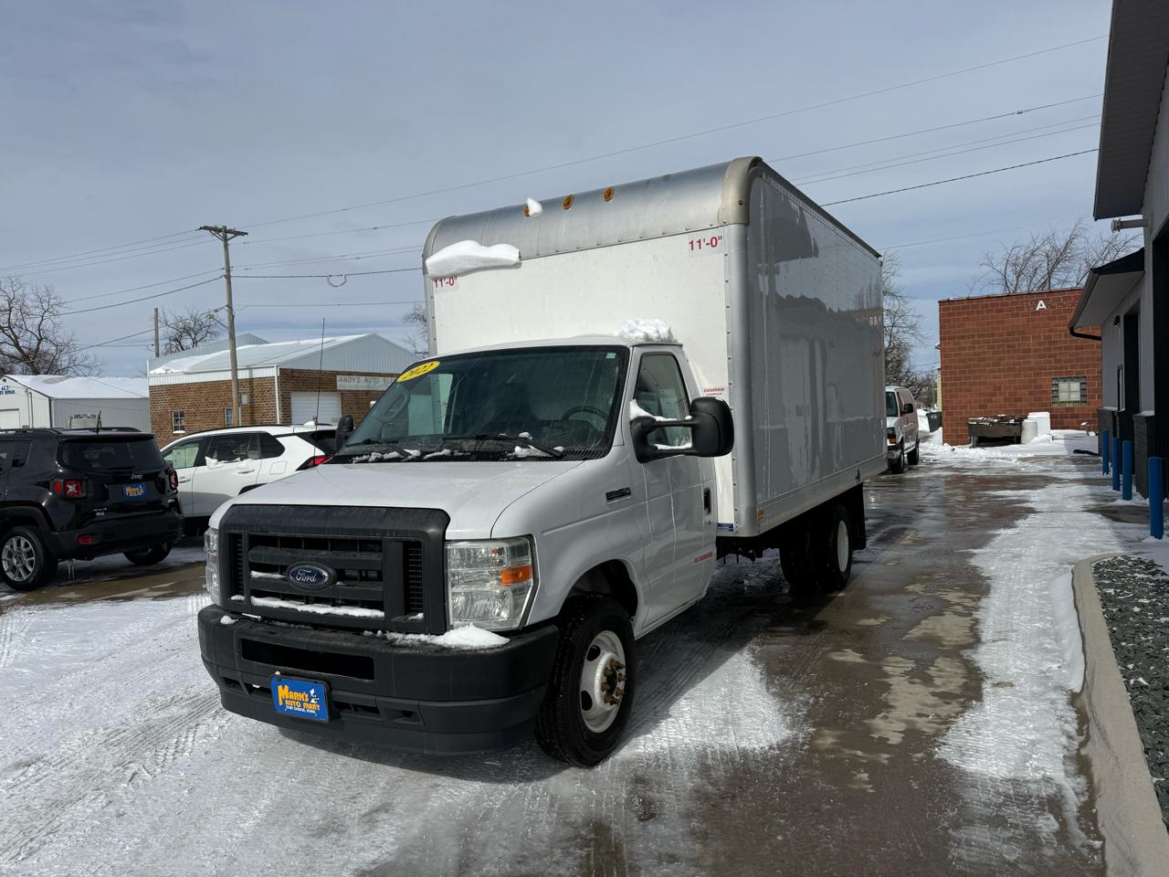 Ford E-Series Cutaway E-350 SRW 138" WB 2022