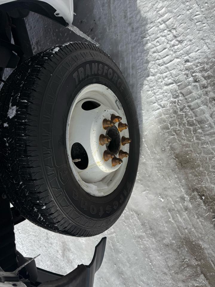 Ford E-Series Cutaway E-350 SRW 138" WB 2022