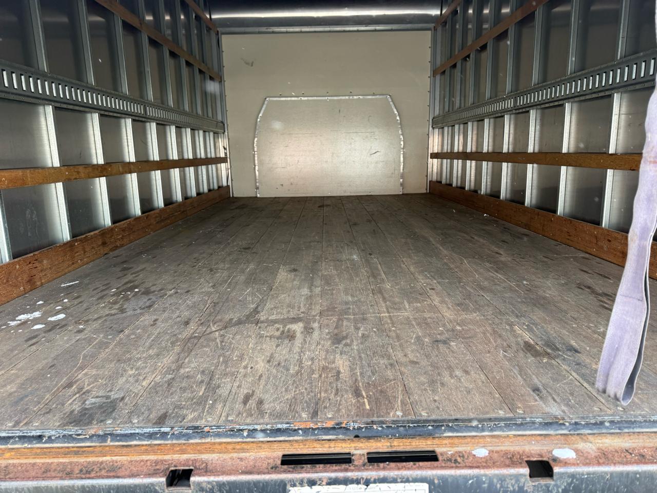 Ford E-Series Cutaway E-350 SRW 138" WB 2022