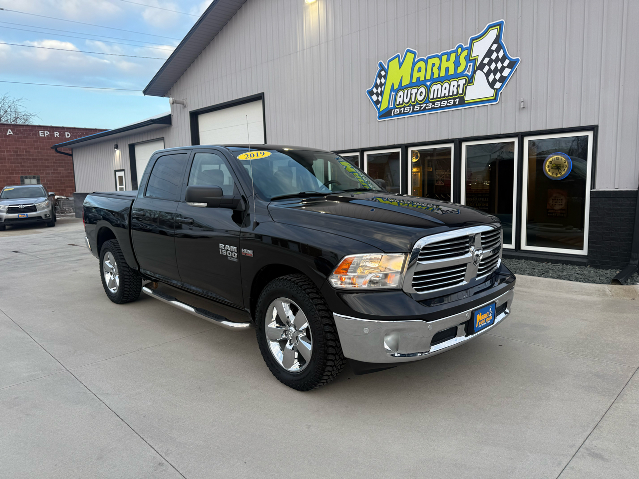 2019 RAM 1500 Classic Big Horn 4x4 Crew Cab 5'7" Box