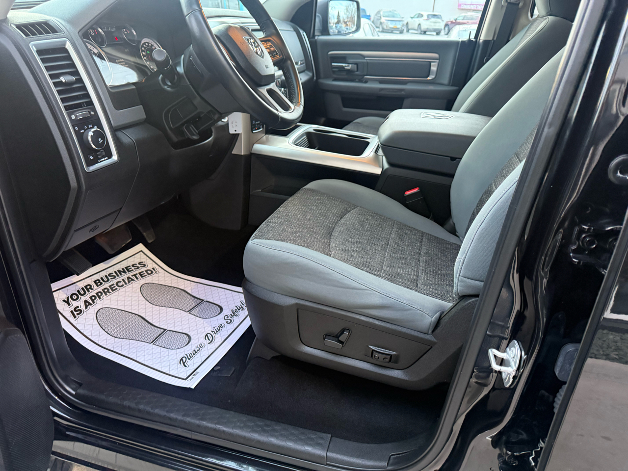 RAM 1500 Classic Big Horn 4x4 Crew Cab 5'7" Box 2019