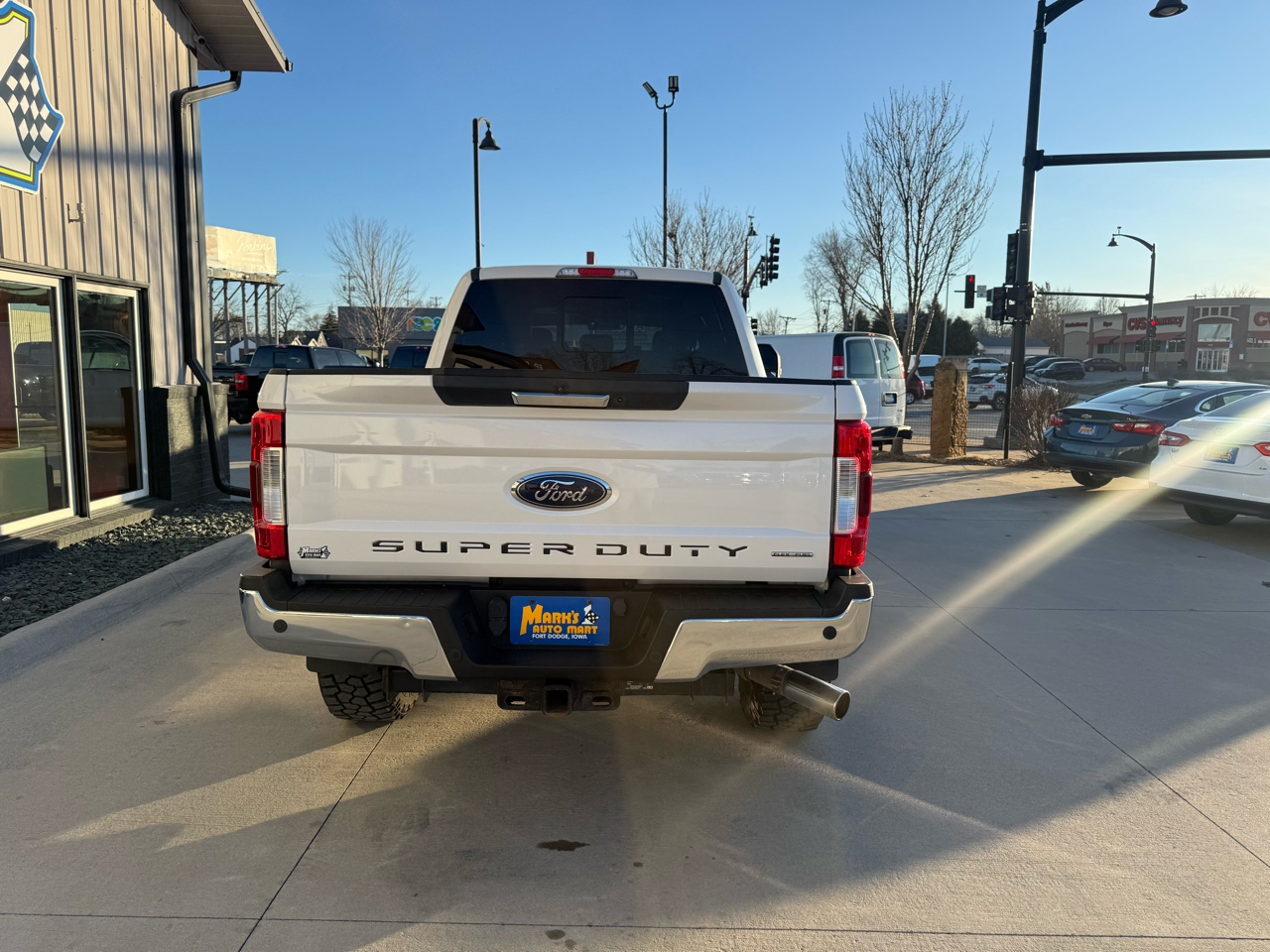 Ford Super Duty F-250 SRW Lariat 4WD Crew Cab 6.75' Box 2017