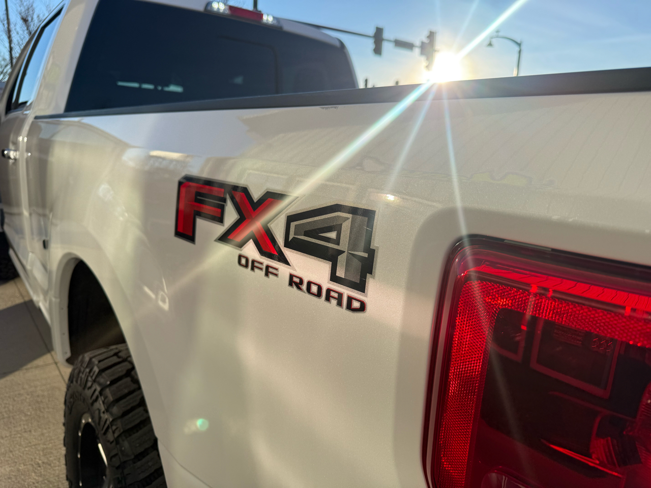 Ford Super Duty F-250 SRW Lariat 4WD Crew Cab 6.75' Box 2017