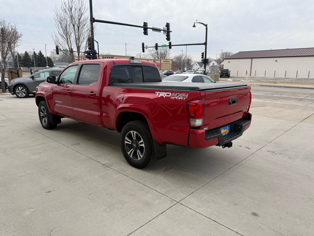 Toyota Tacoma 4WD Double Cab LB V6 AT SR5 (Natl) 2016