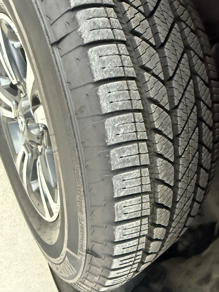 Toyota Tacoma 4WD Double Cab LB V6 AT SR5 (Natl) 2016