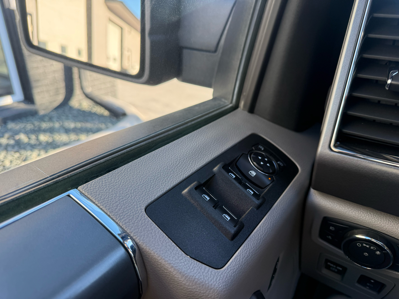 Ford F-150 Lariat 4WD SuperCrew 5.5' Box 2019