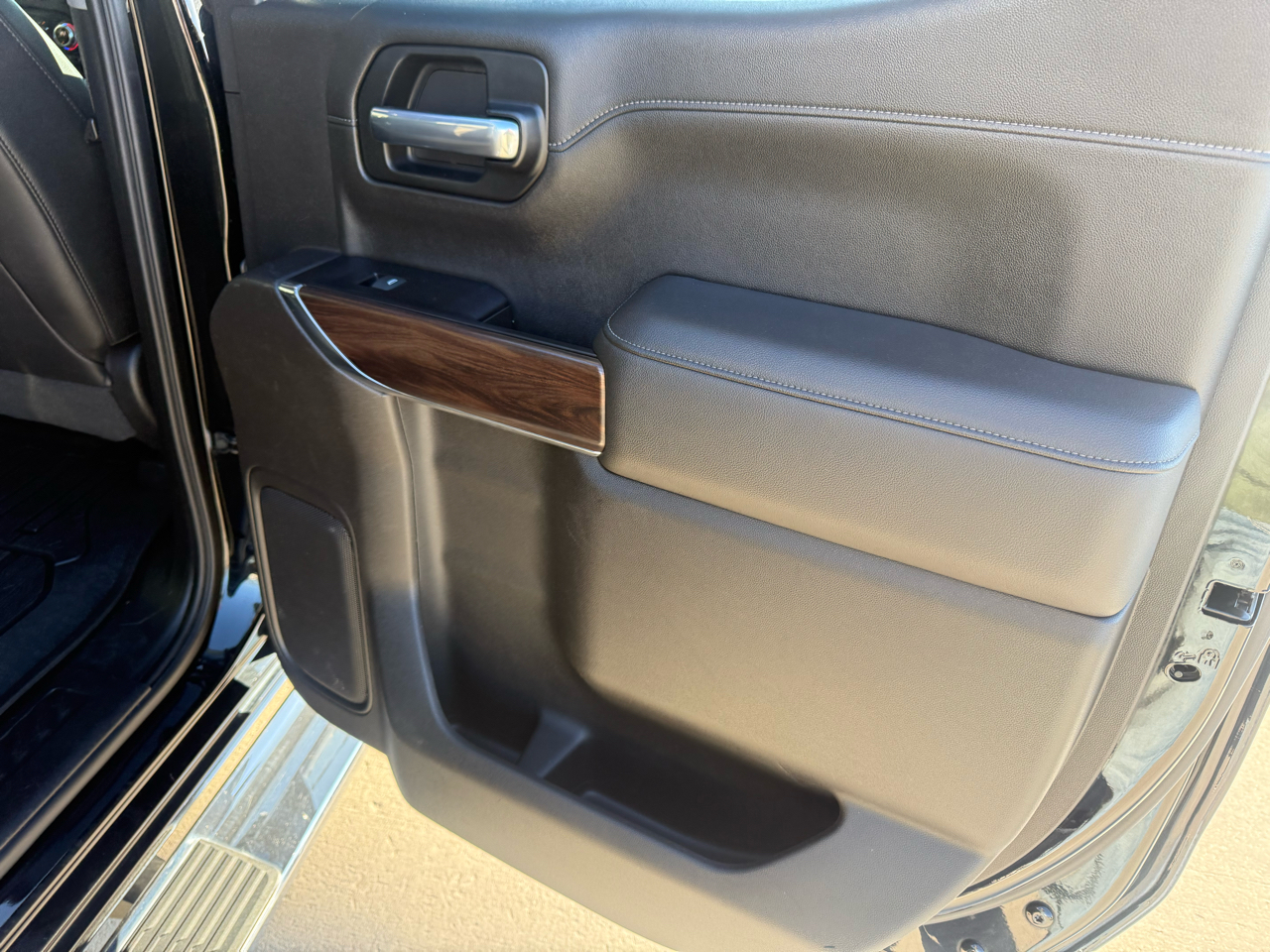 GMC Sierra 1500 4WD Crew Cab 147" SLT 2019