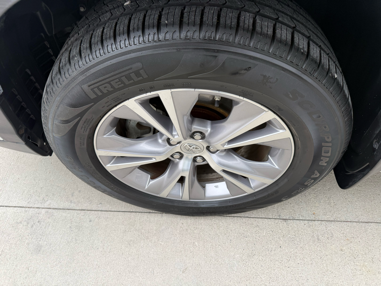 Toyota Highlander AWD 4dr V6 XLE (Natl) 2015