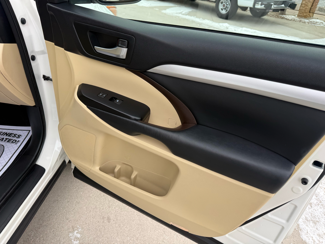 Toyota Highlander AWD 4dr V6 XLE (Natl) 2015