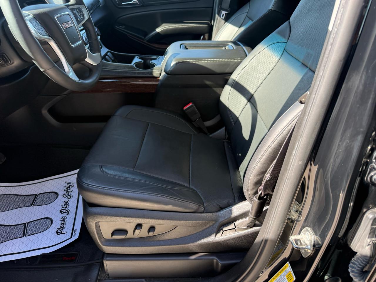 GMC Yukon 4WD 4dr SLT 2015