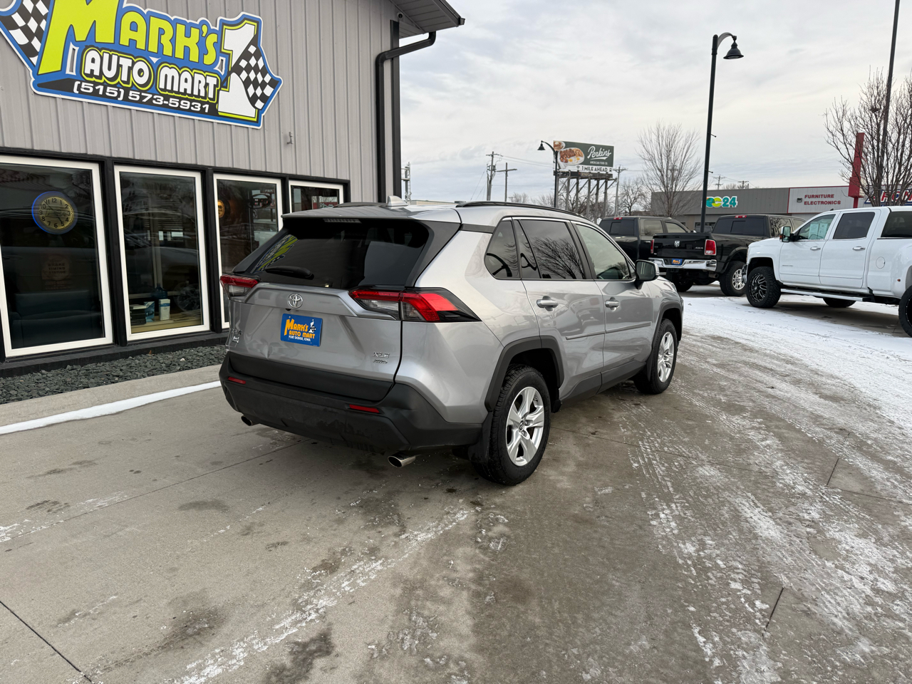 Toyota RAV4 XLE AWD (Natl) 2019