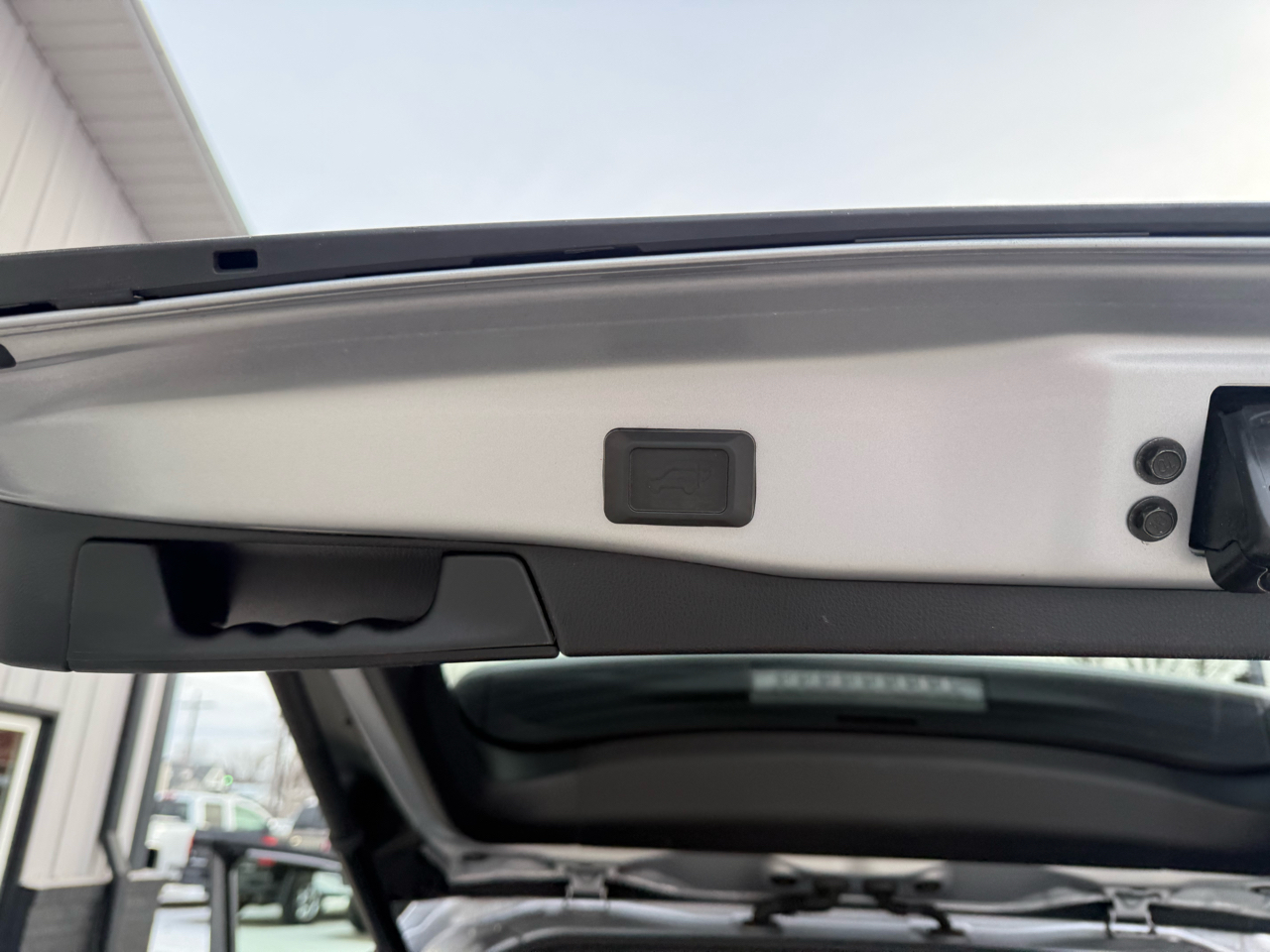 Toyota RAV4 XLE AWD (Natl) 2019