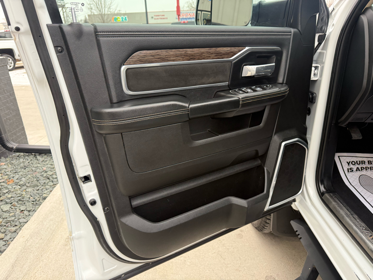 RAM 2500 Laramie 4x4 Crew Cab 6'4" Box 2021