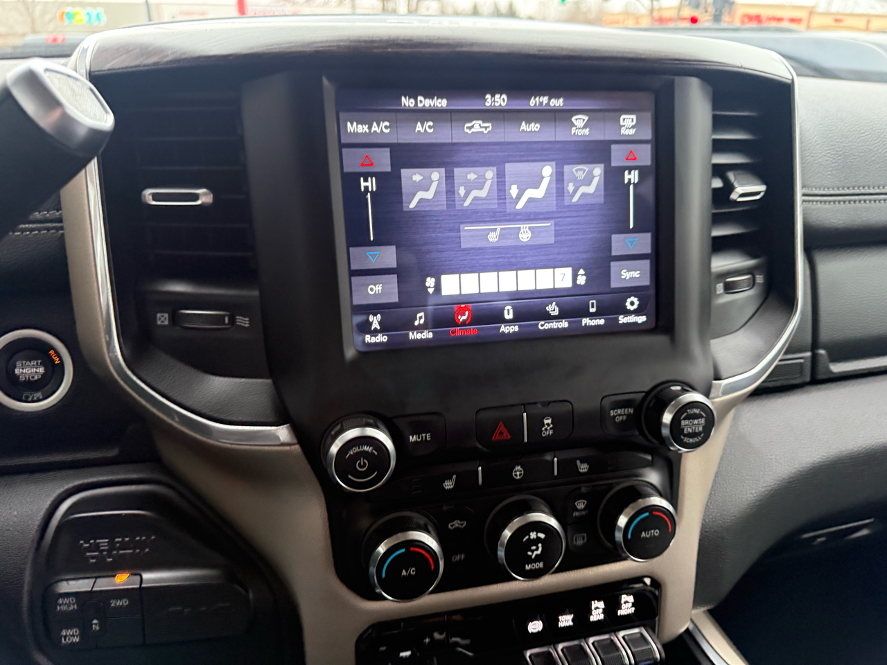 RAM 2500 Laramie 4x4 Crew Cab 6'4" Box 2021