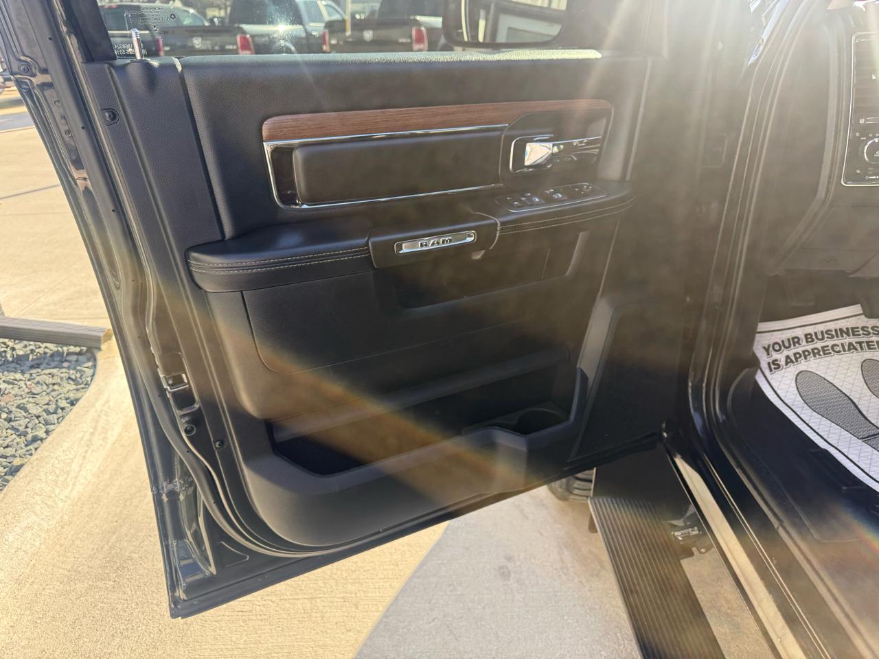 RAM 2500 4WD Crew Cab 149" Laramie 2015