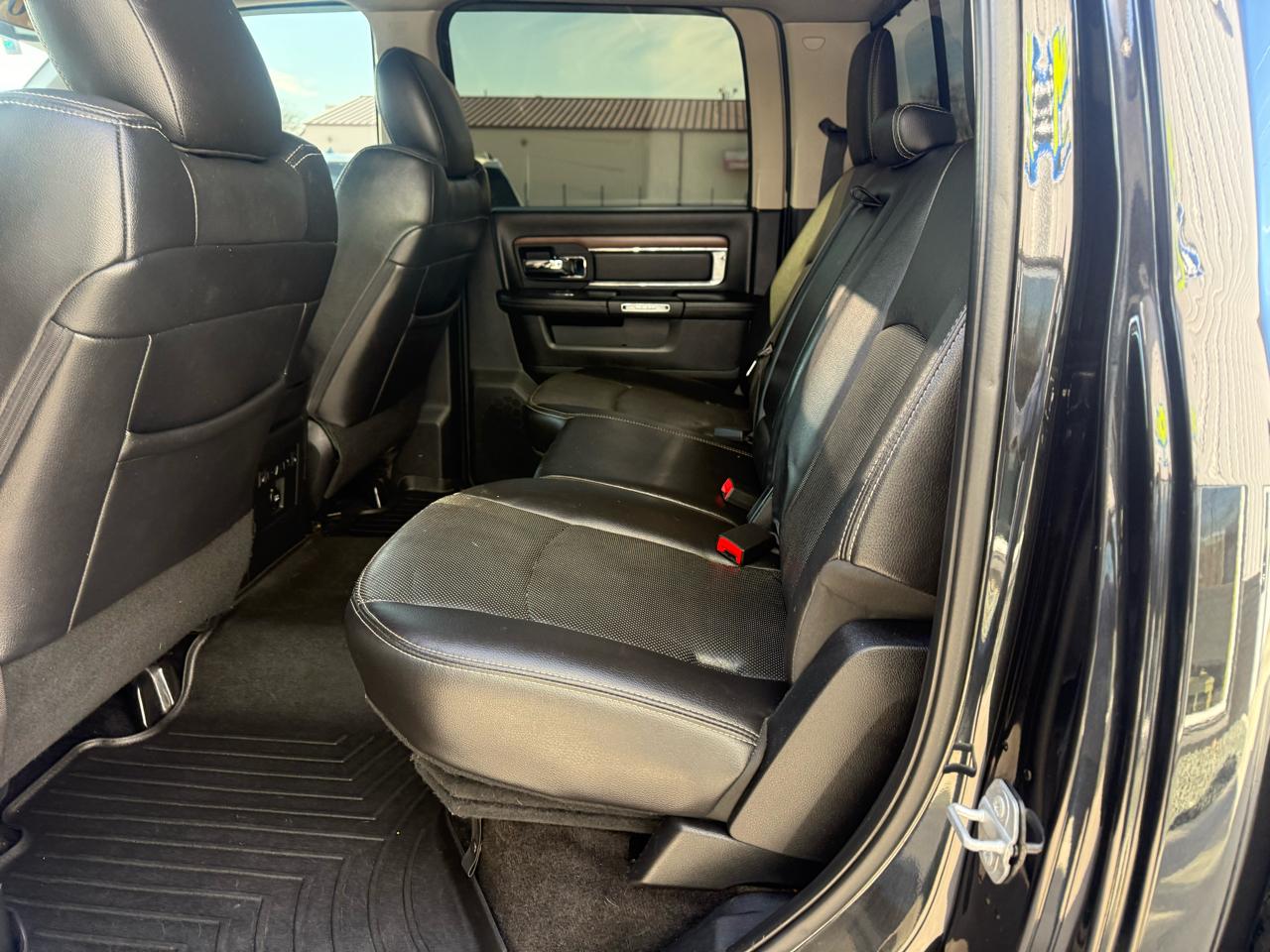 RAM 2500 4WD Crew Cab 149" Laramie 2015