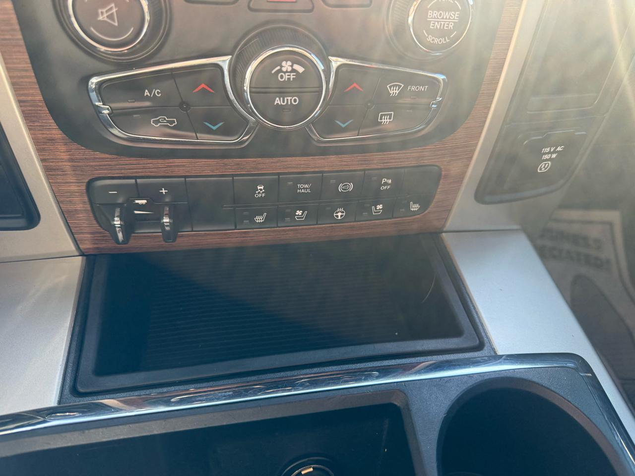 RAM 2500 4WD Crew Cab 149" Laramie 2015