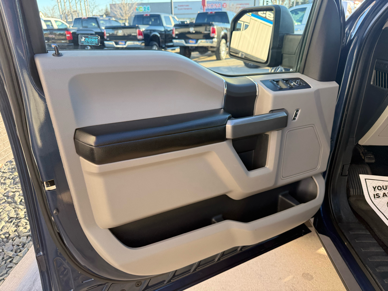 Ford F-150 Platinum 4WD SuperCrew 5.5' Box 2017