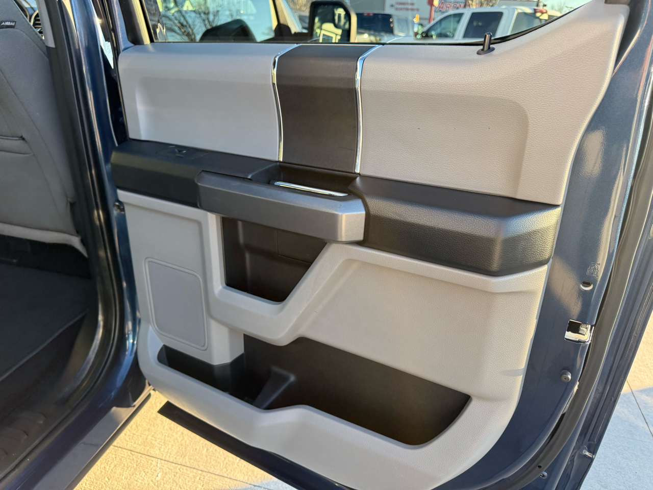 Ford F-150 Platinum 4WD SuperCrew 5.5' Box 2017