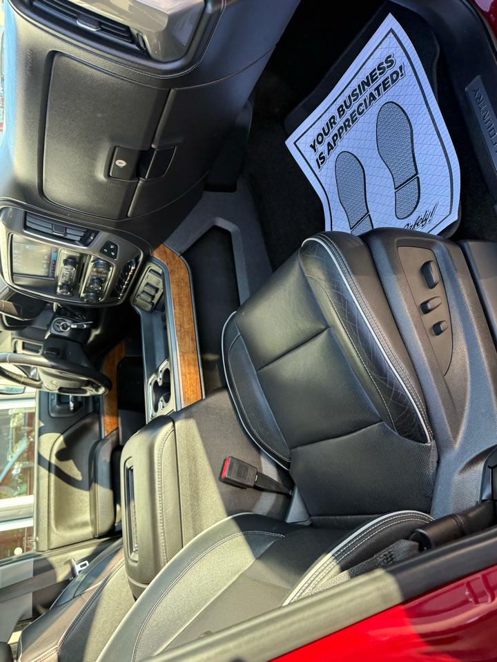 Chevrolet Silverado 1500 4WD Crew Cab 143.5" High Country 2018