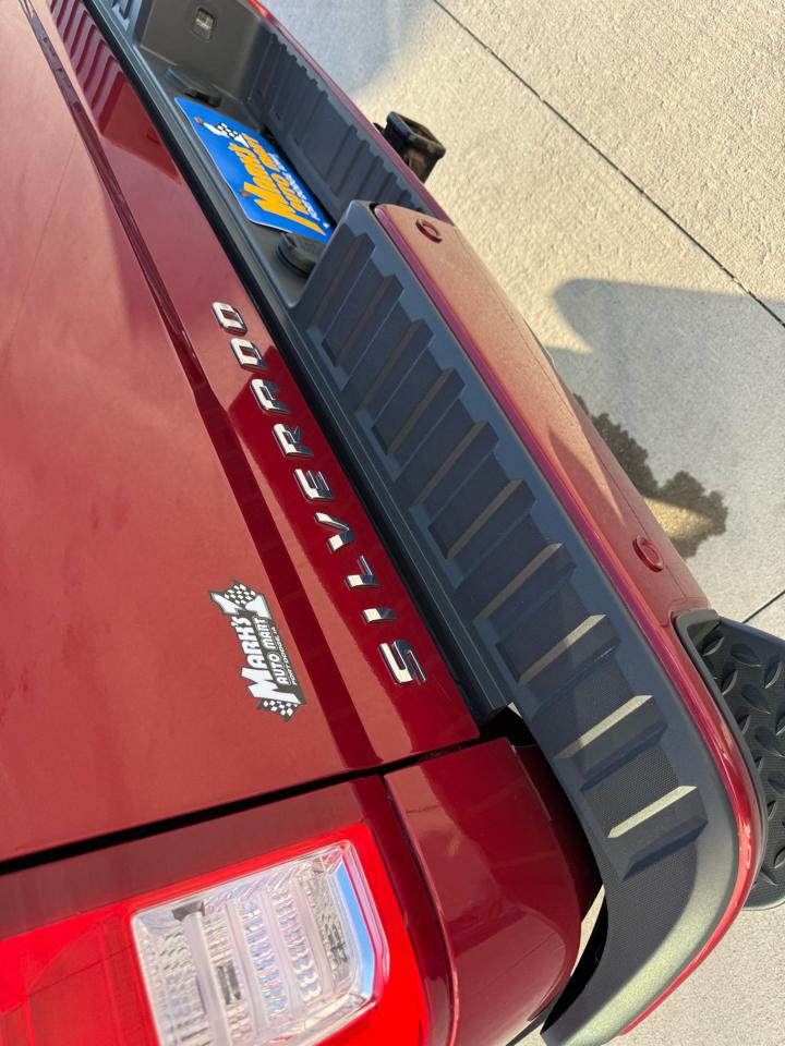 Chevrolet Silverado 1500 4WD Crew Cab 143.5" High Country 2018