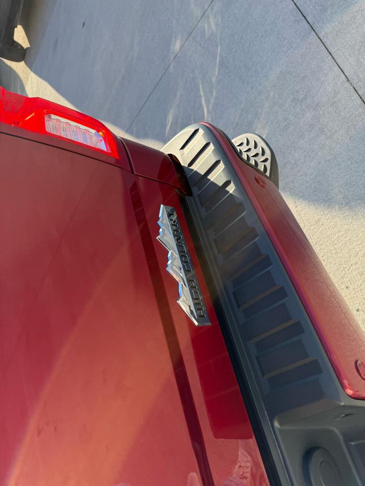 Chevrolet Silverado 1500 4WD Crew Cab 143.5" High Country 2018