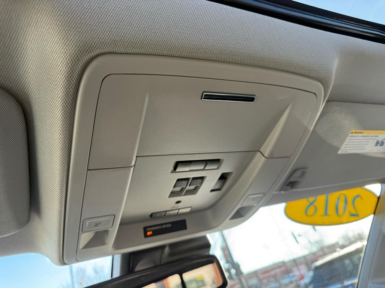 Chevrolet Silverado 1500 4WD Crew Cab 143.5" High Country 2018