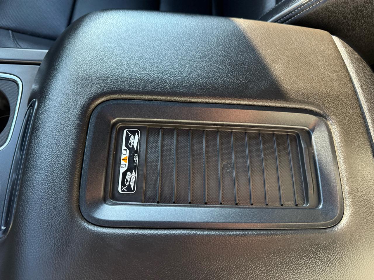 Chevrolet Silverado 1500 4WD Crew Cab 143.5" High Country 2018