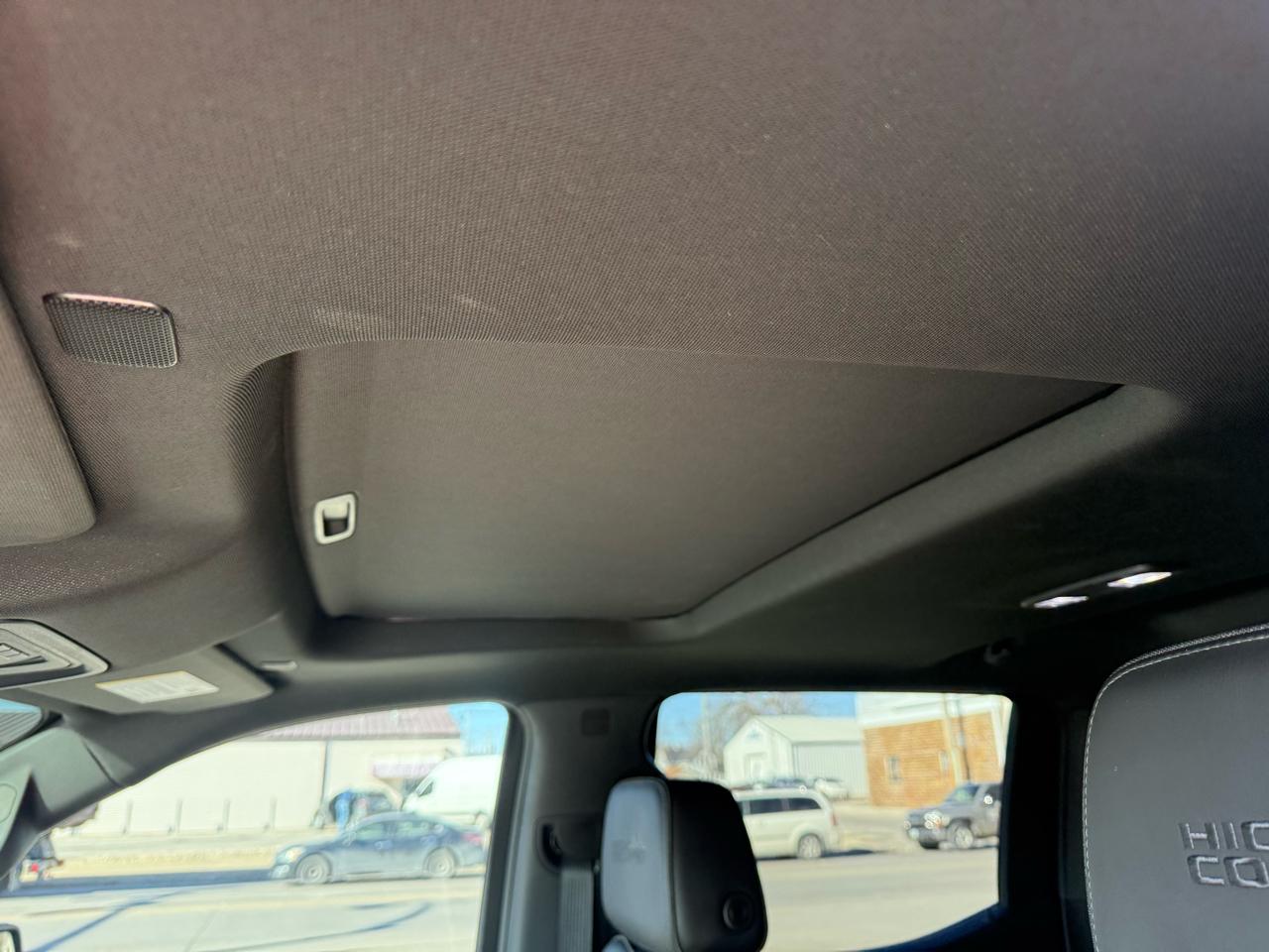 Chevrolet Silverado 1500 4WD Crew Cab 147" High Country 2021