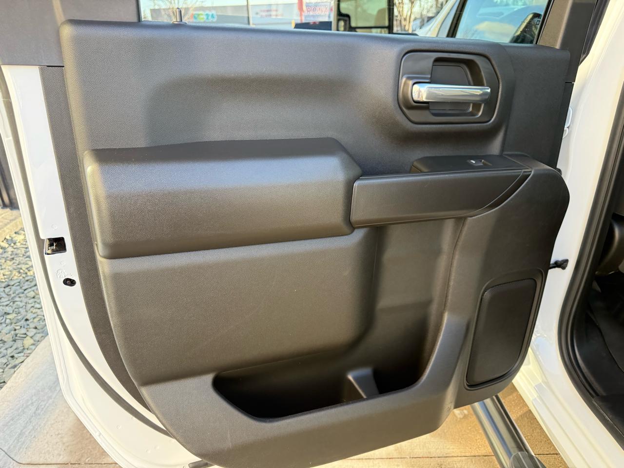 Chevrolet Silverado 2500HD 4WD Crew Cab 159" Custom 2025