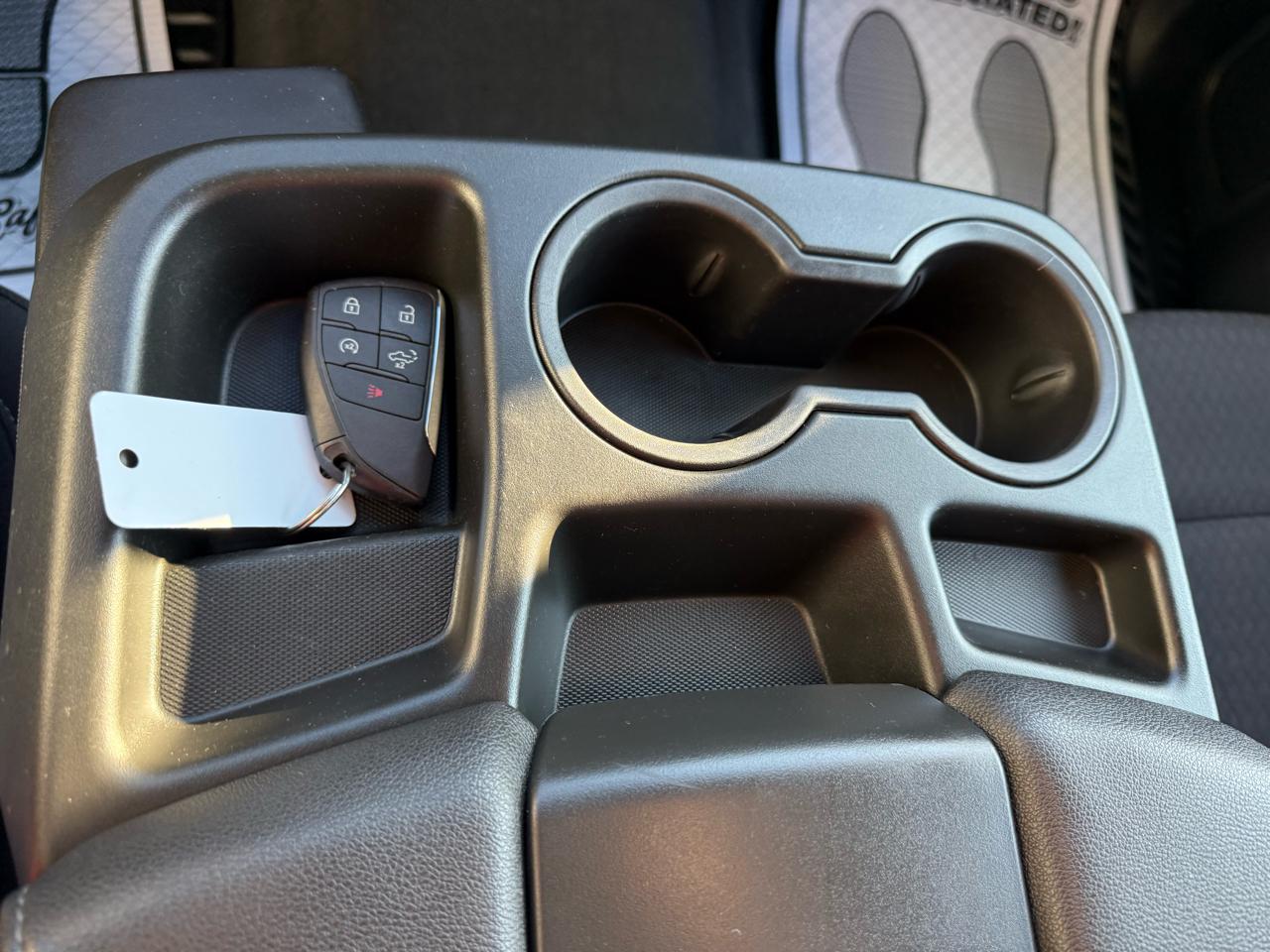 Chevrolet Silverado 2500HD 4WD Crew Cab 159" Custom 2025