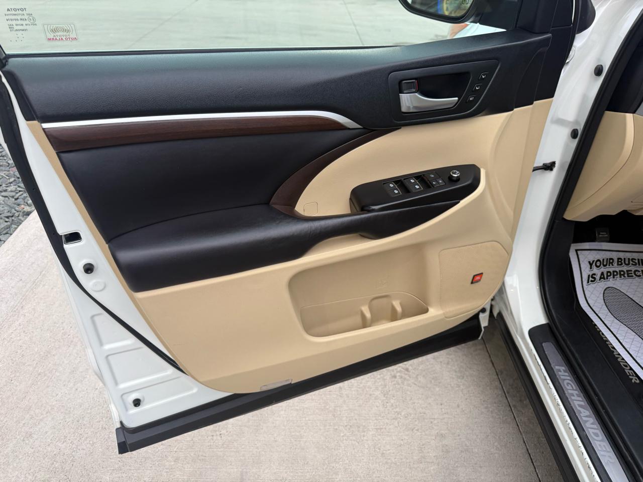 Toyota Highlander AWD 4dr V6 Limited (Natl) 2016