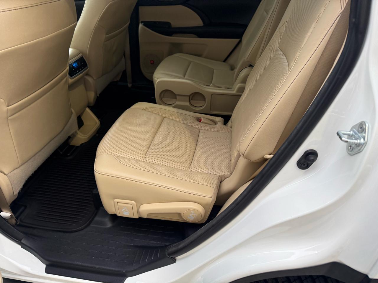 Toyota Highlander AWD 4dr V6 Limited (Natl) 2016