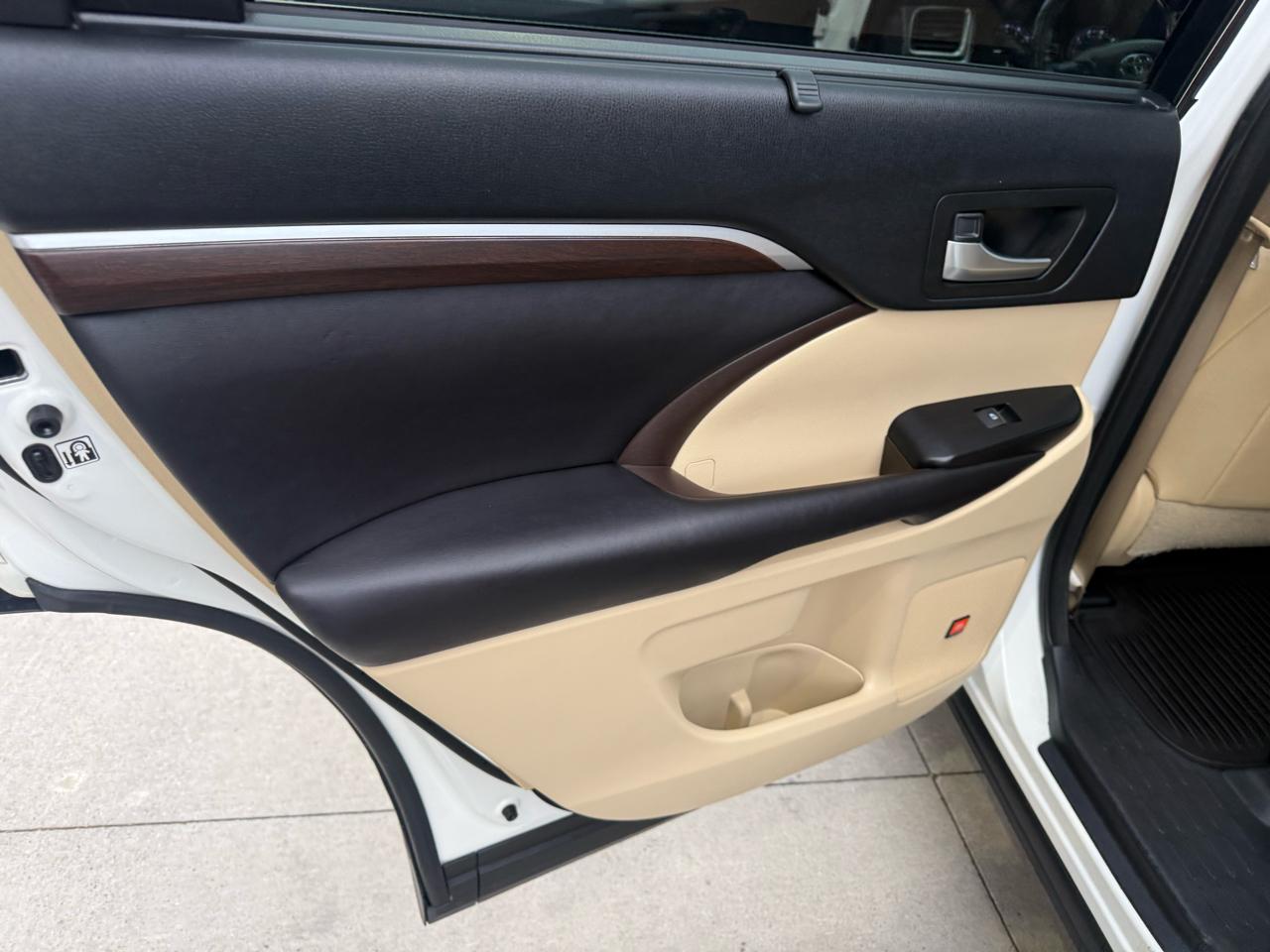 Toyota Highlander AWD 4dr V6 Limited (Natl) 2016