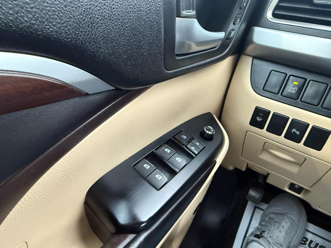 Toyota Highlander AWD 4dr V6 Limited (Natl) 2016